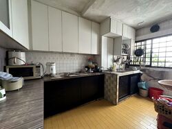 Blk 547 Jurong West Street 42 (Jurong West), HDB Executive #518165081